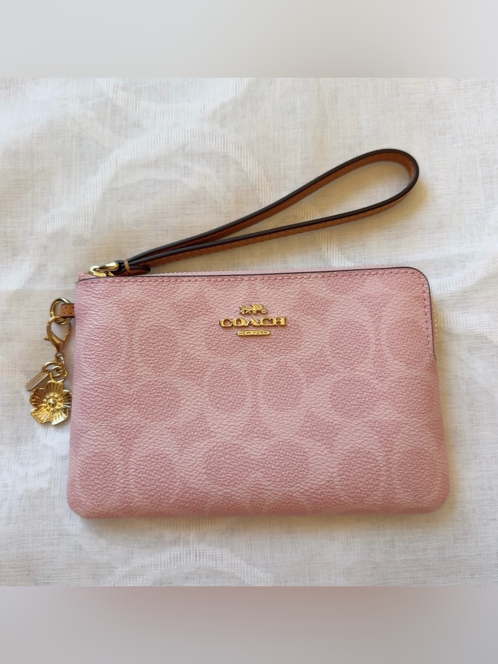 NWT COACH Corner Zip Wristlet In Signature Canvas With Flower Charm